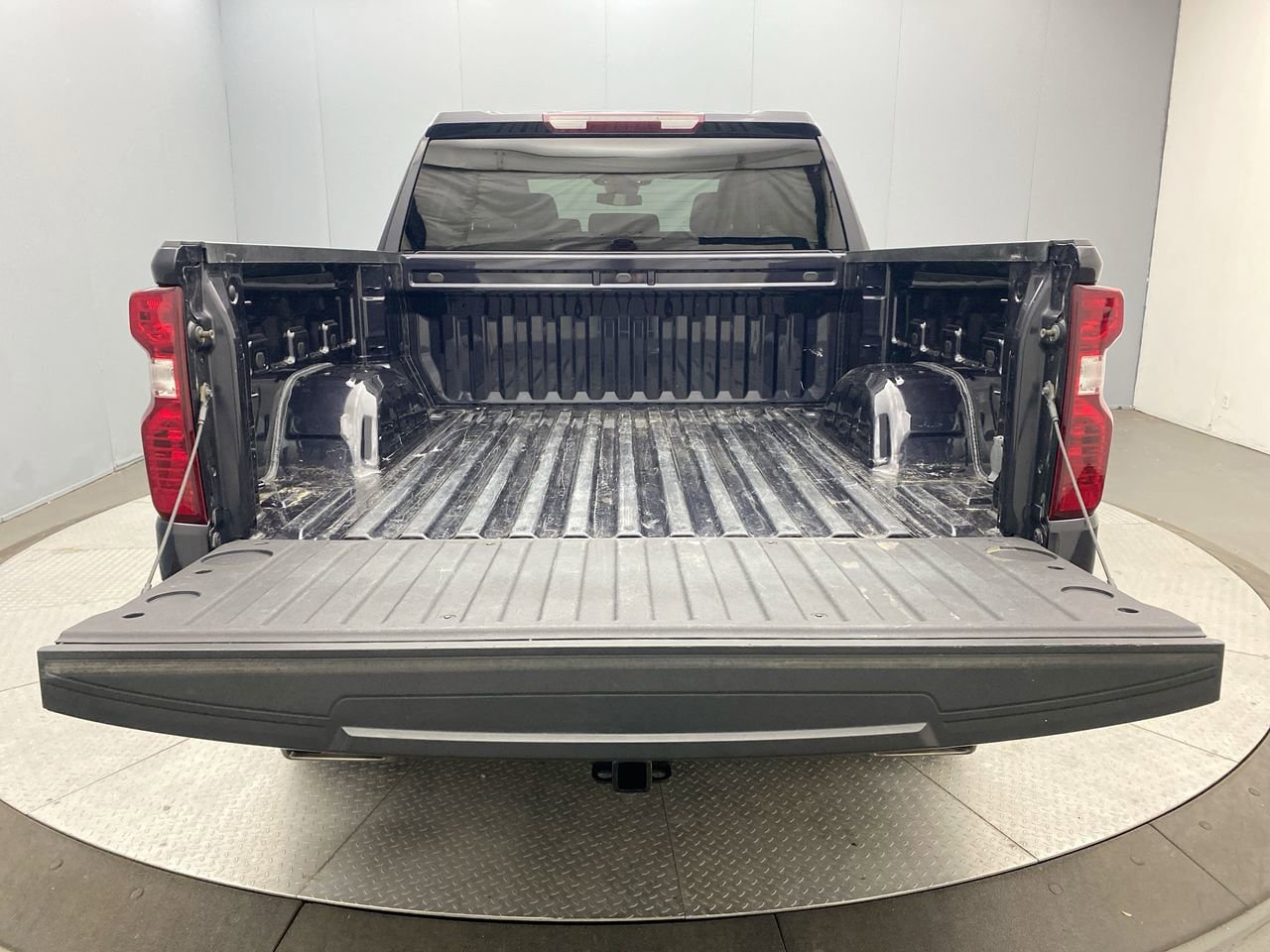 Used 2022 Chevrolet Silverado 1500 LT w/ Z71 Off-Road Package AWD/4WD image 25