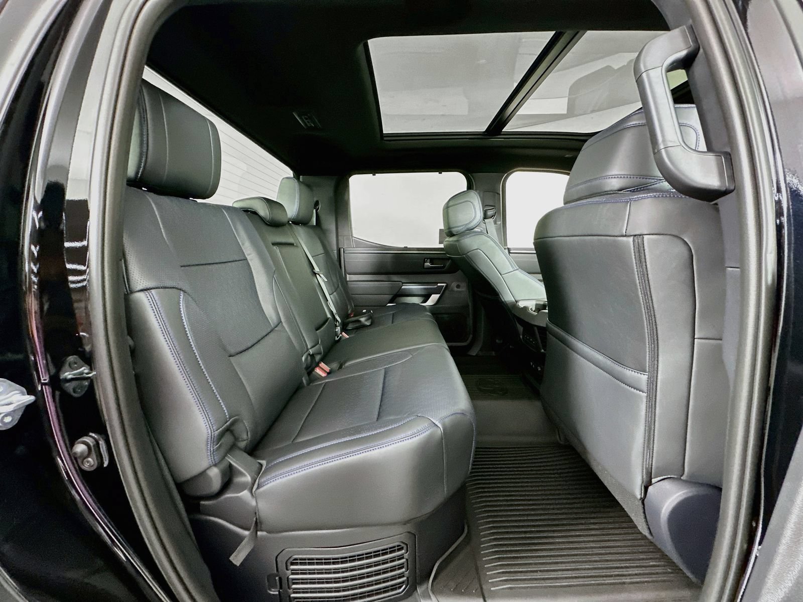 New 2026 Toyota Tundra Platinum AWD/4WD image 28