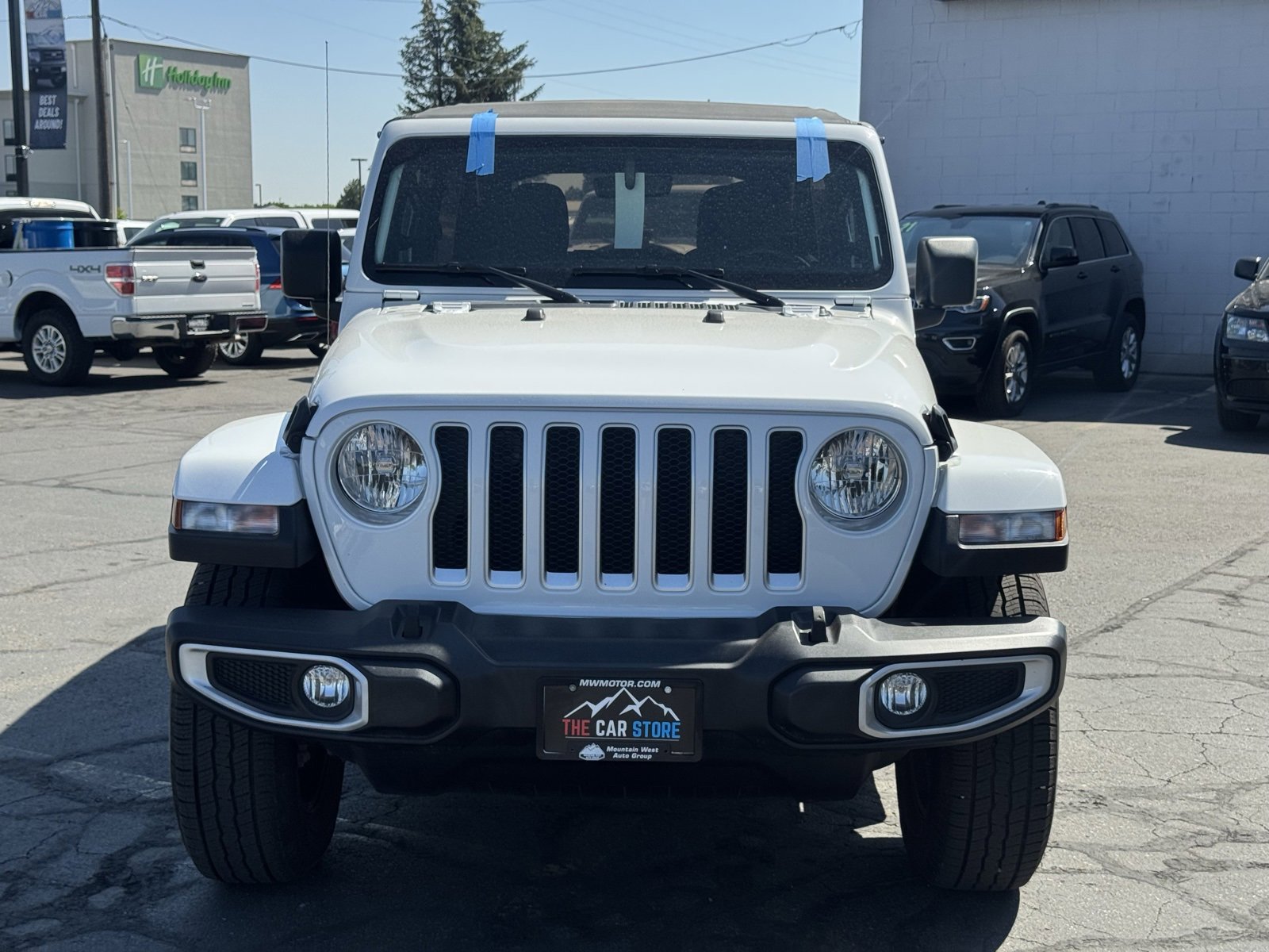Used 2022 Jeep Wrangler Unlimited Sahara image 2
