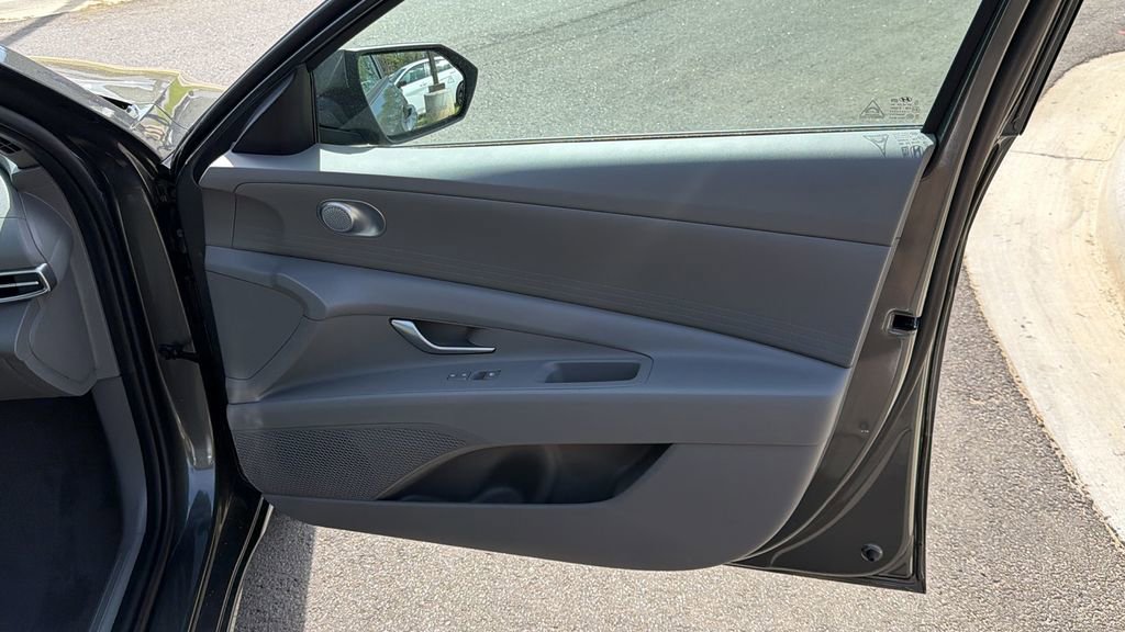New 2026 Hyundai Elantra SE image 14