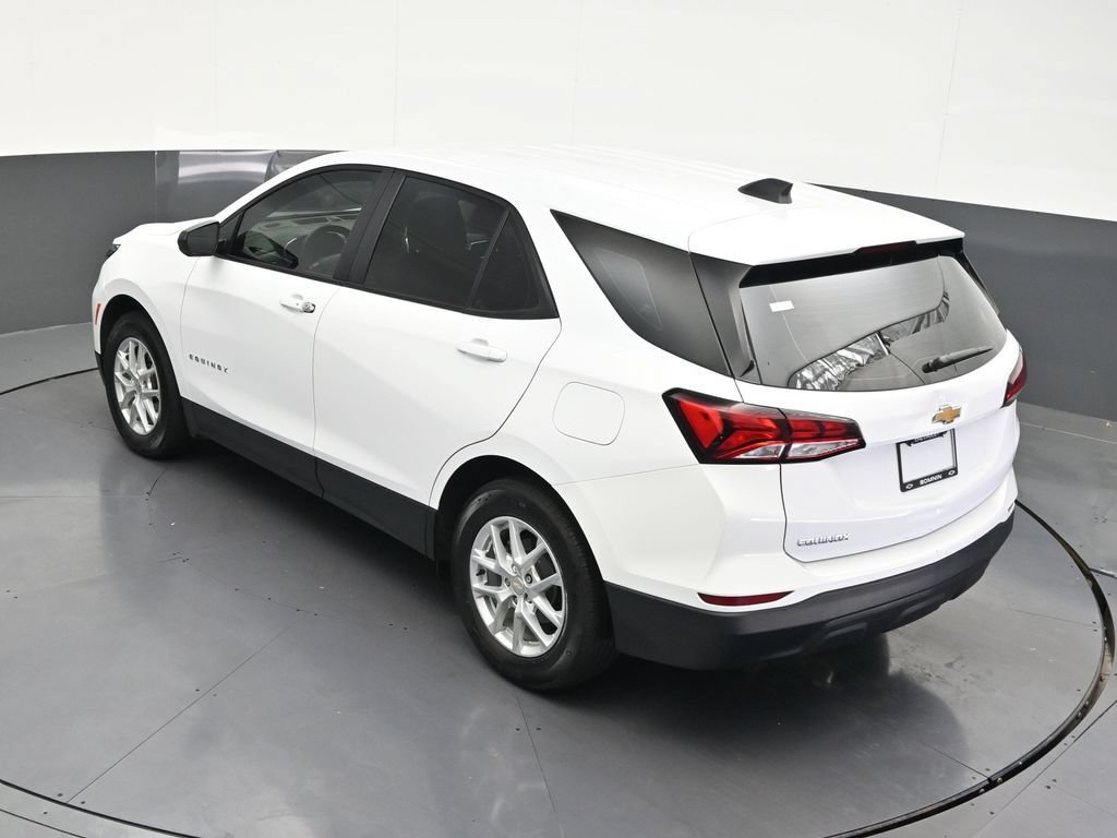 Used 2023 Chevrolet Equinox LS FWD image 23