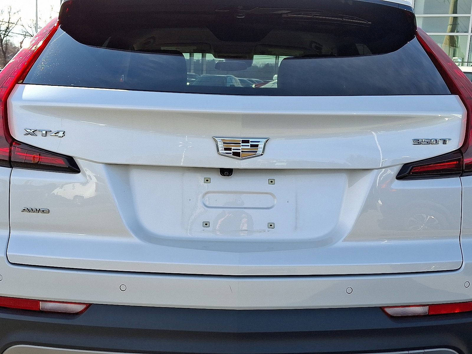 Used 2020 Cadillac XT4 Premium Luxury w/ Cold Weather Package image 13