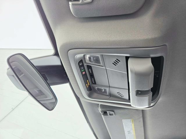 Used 2023 GMC Acadia SLE w/ Driver Convenience Package image 29
