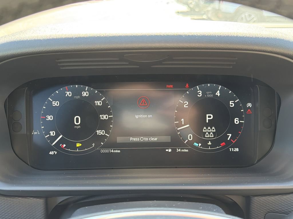 New 2026 Land Rover Discovery Dynamic SE image 26