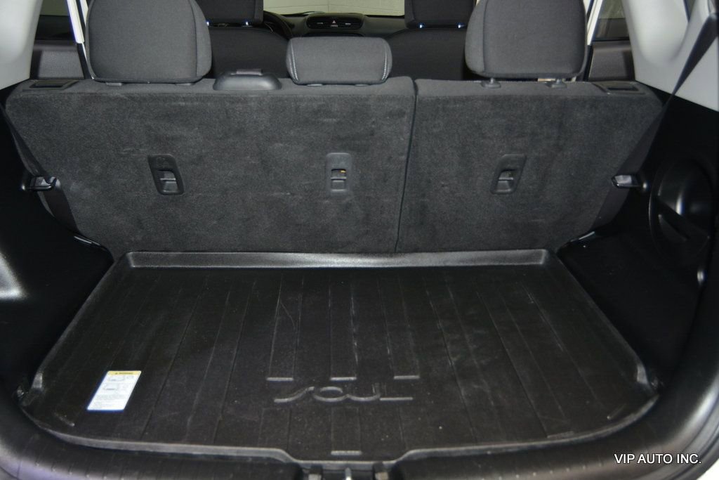 Used 2014 Kia Soul FWD image 31