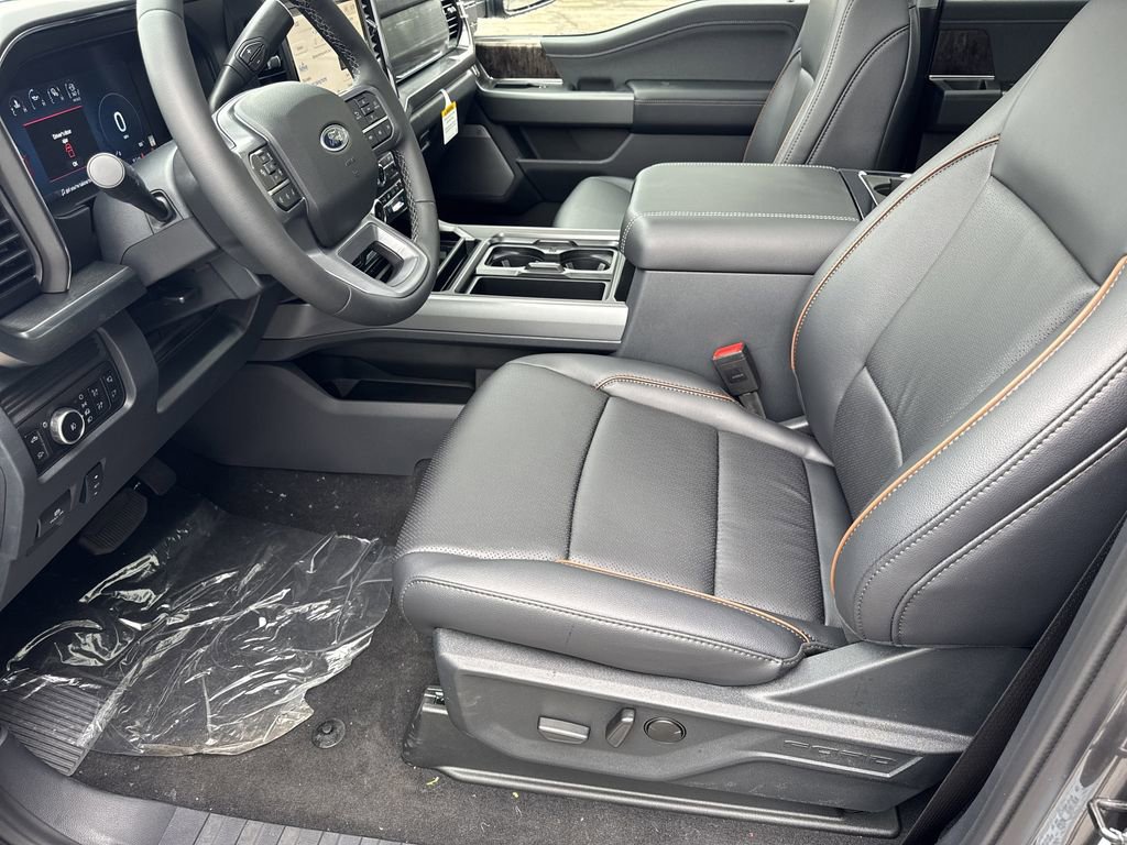 New 2026 Ford F350 Lariat w/ Black Appearance Package image 9