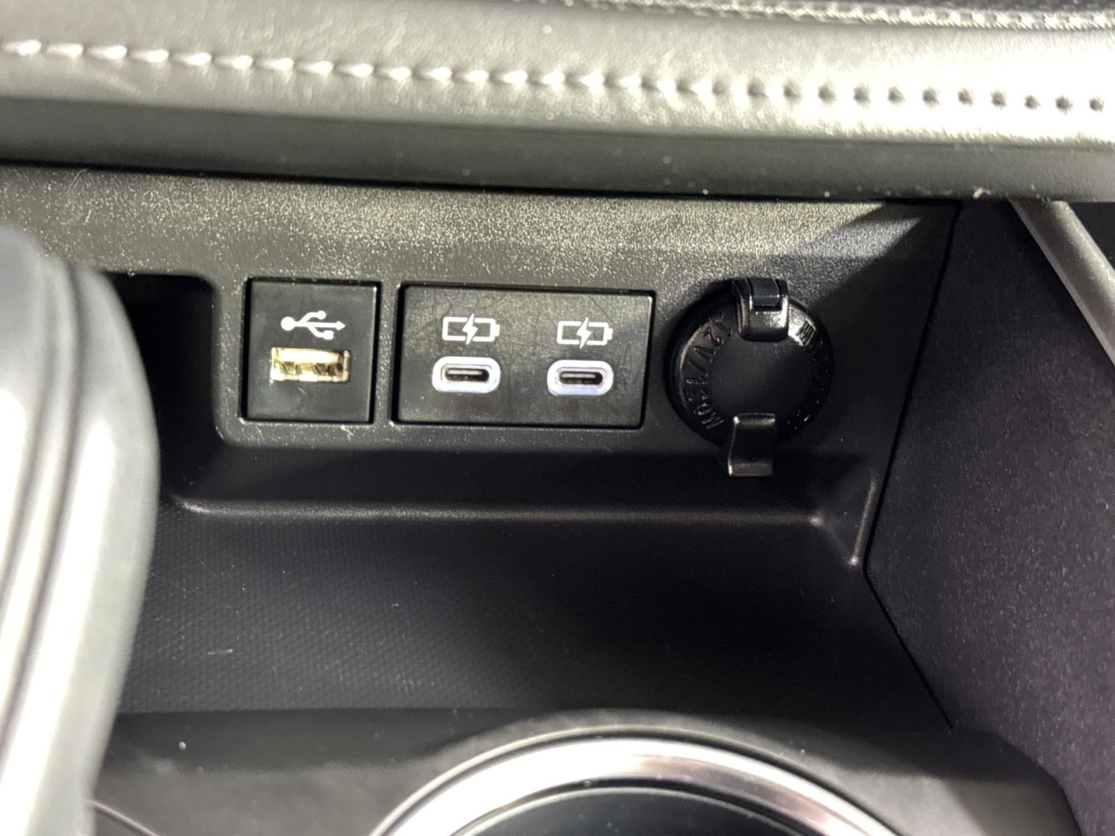 Used 2023 Toyota Highlander L image 37