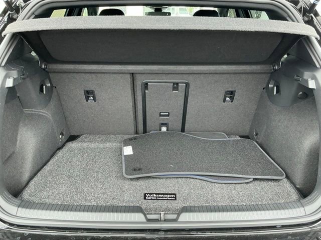 Certified 2025 Volkswagen Golf R Black Edition image 19