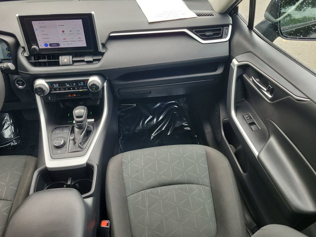 Used 2024 Toyota RAV4 AWD Hybrid image 21