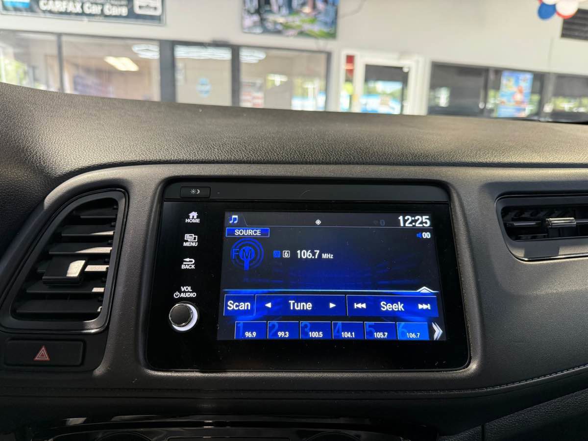 Used 2022 Honda HR-V Sport image 27