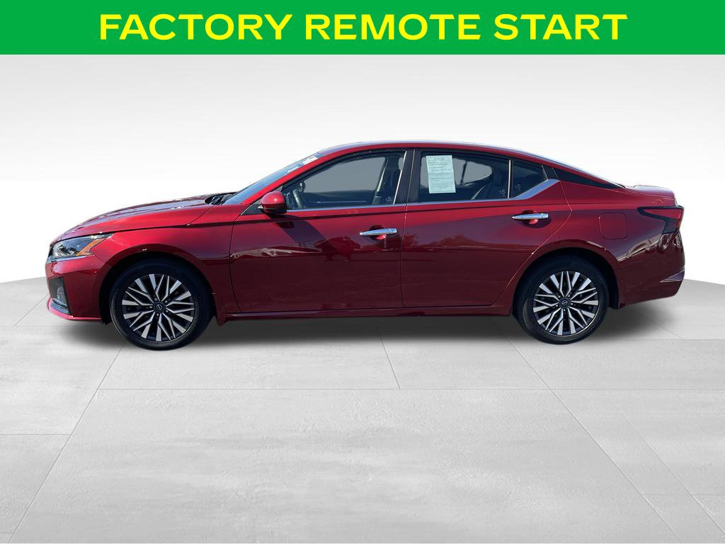 Used 2023 Nissan Altima 2.5 SV AWD/4WD image 7