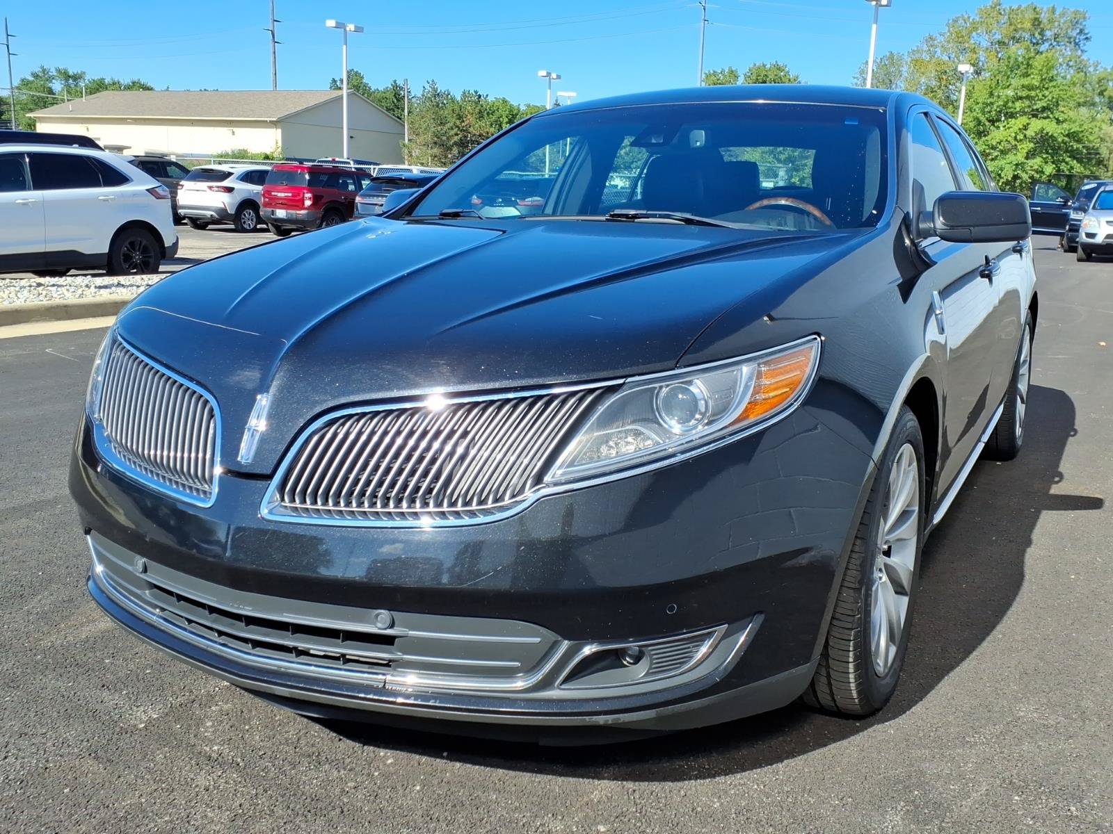 Used 2015 Lincoln MKS w/ Equipment Group 101A FWD image 3