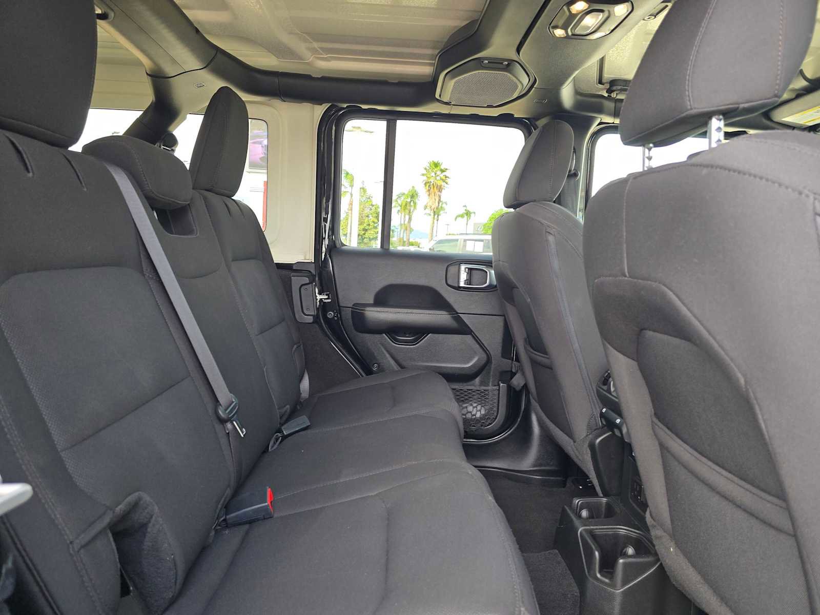 Used 2023 Jeep Wrangler Unlimited Sahara AWD/4WD image 12