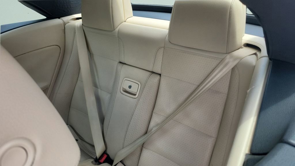 Used 2012 Volkswagen Eos Komfort FWD image 12