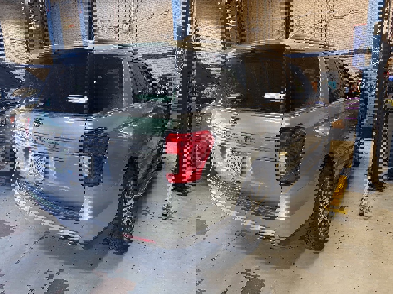 Used 2022 Ford Expedition XLT image 9