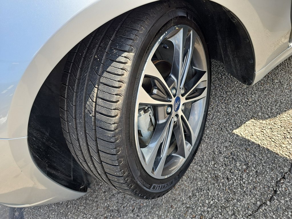 Used 2019 Ford Fusion Titanium image 31