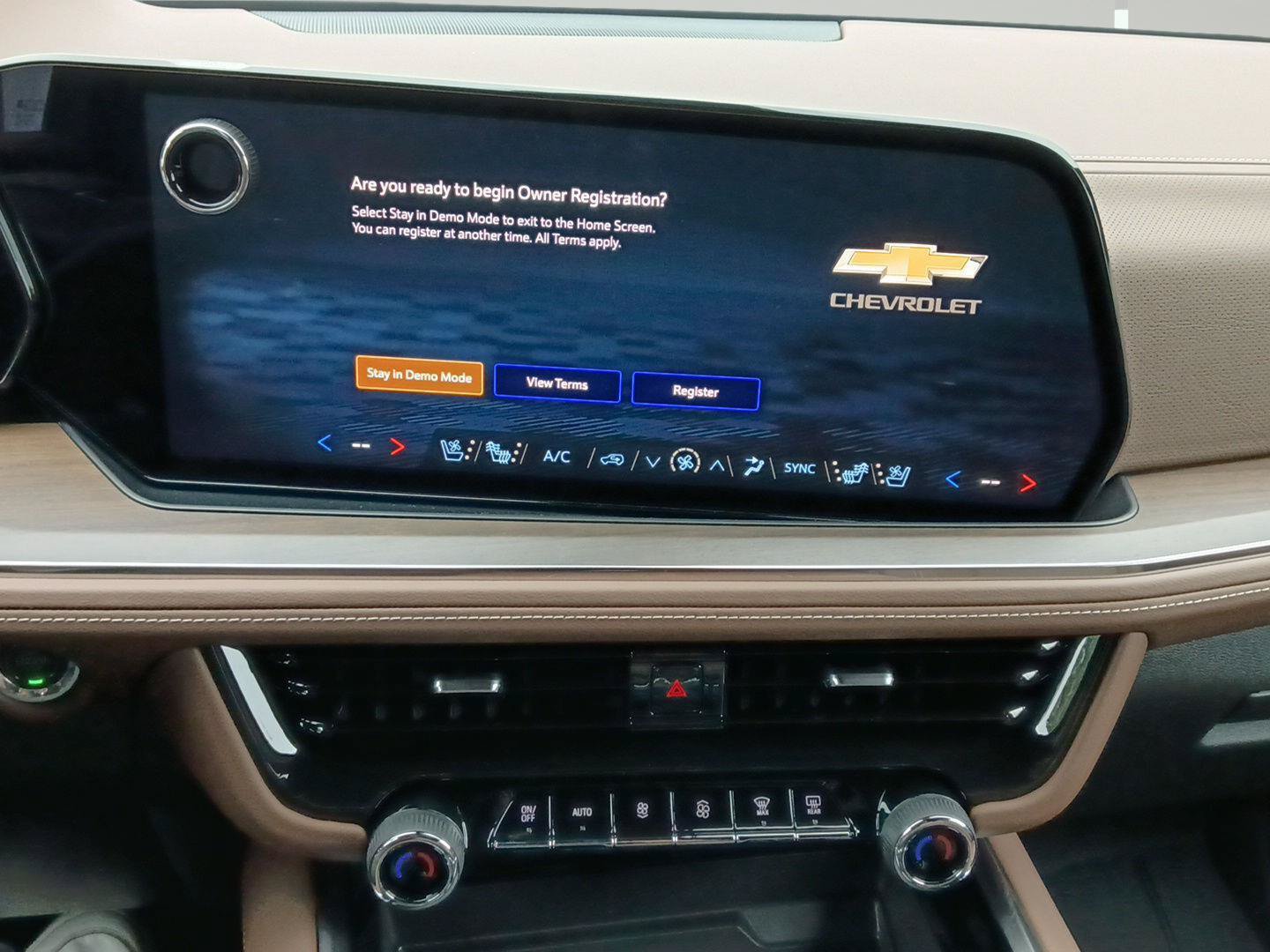 New 2026 Chevrolet Suburban High Country AWD/4WD image 14