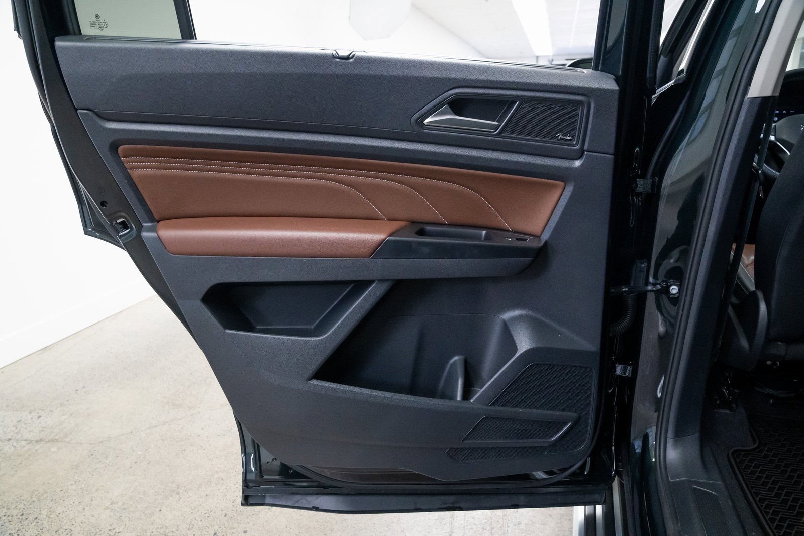 Used 2021 Volkswagen Atlas SEL Premium w/ Atlas Adventure Package image 20