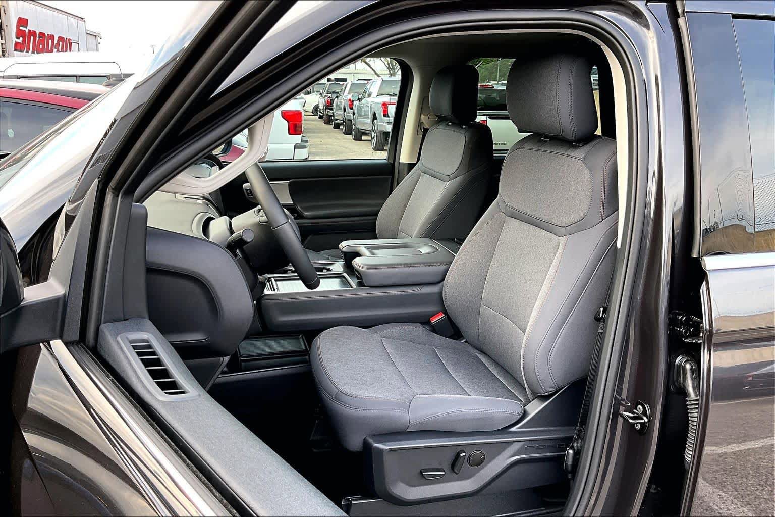 Certified 2025 Ford Expedition Max Active RWD image 8