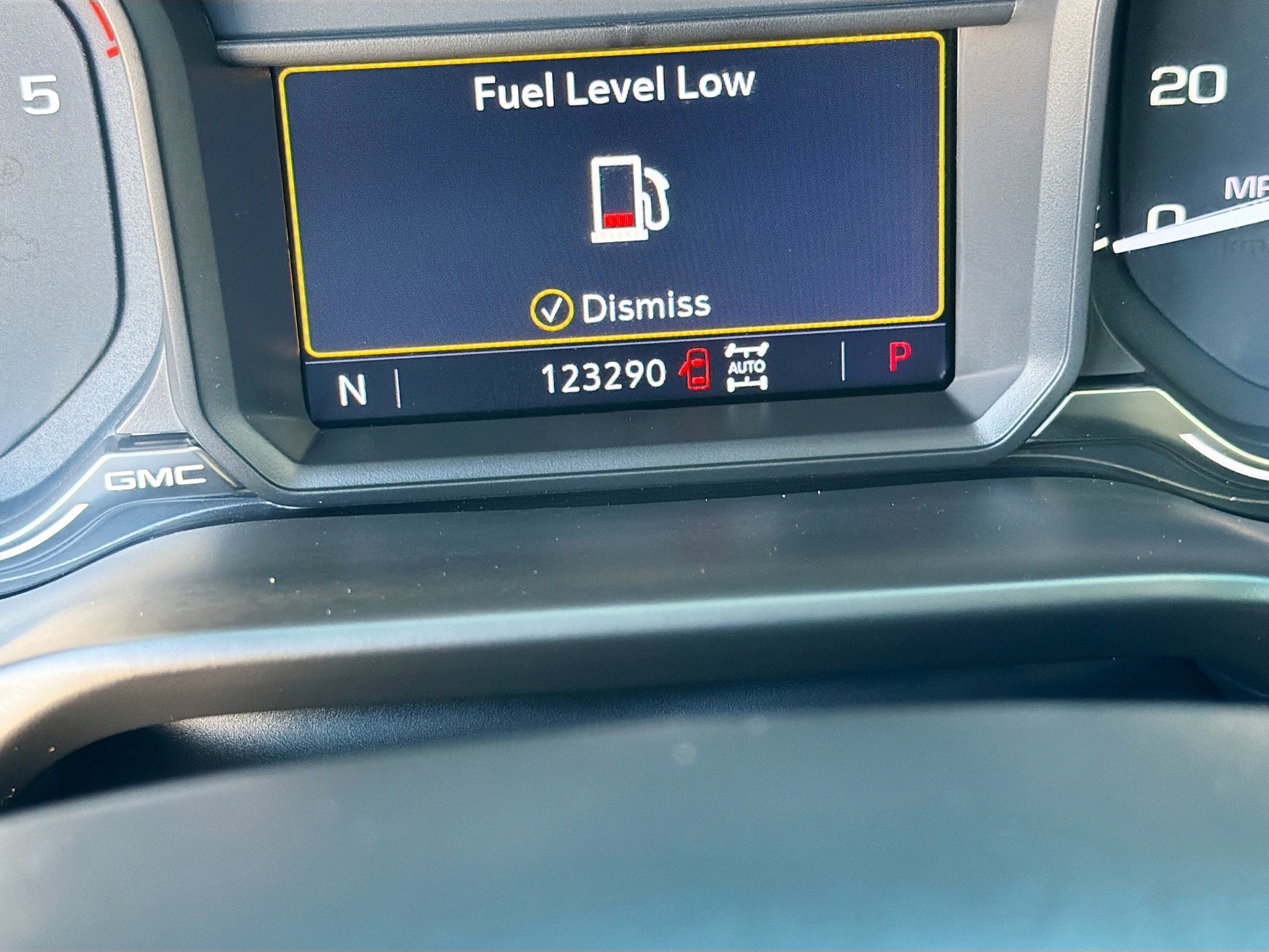 Used 2022 GMC Sierra 2500 SLT image 39