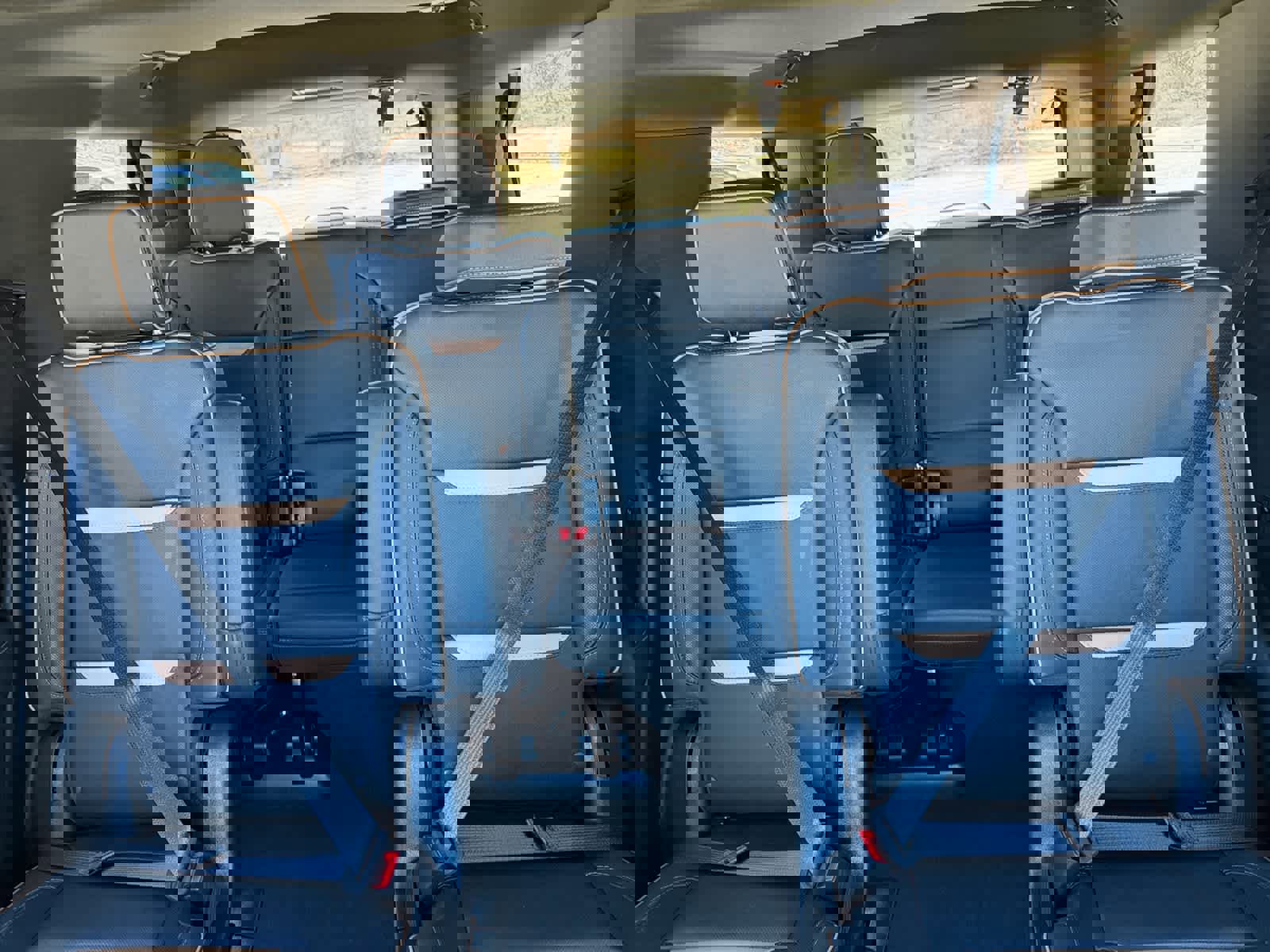 Used 2023 GMC Yukon AT4 w/ AT4 Premium Package image 49