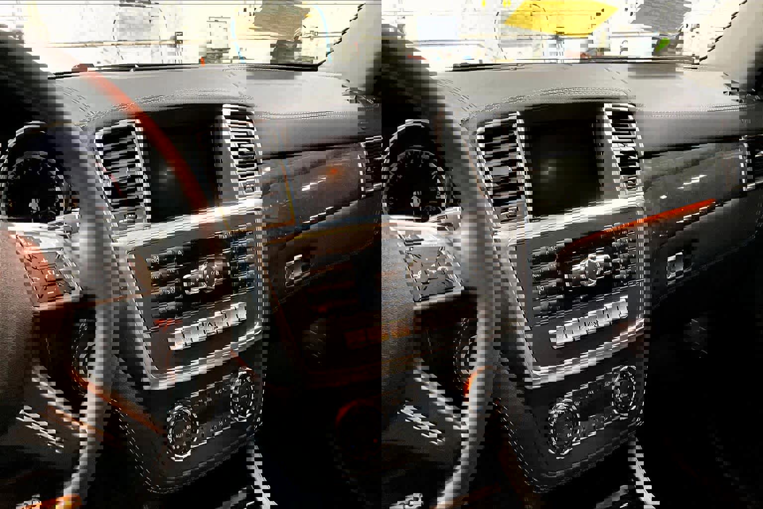 Used 2015 Mercedes-Benz ML 400 4MATIC image 7