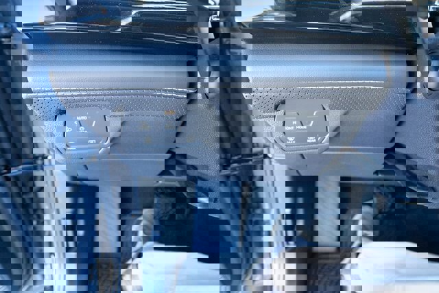 New 2026 Volkswagen Atlas Cross Sport SE image 23