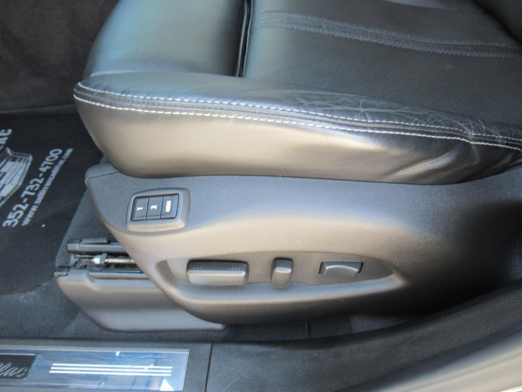 Used 2012 Cadillac SRX Luxury FWD image 17