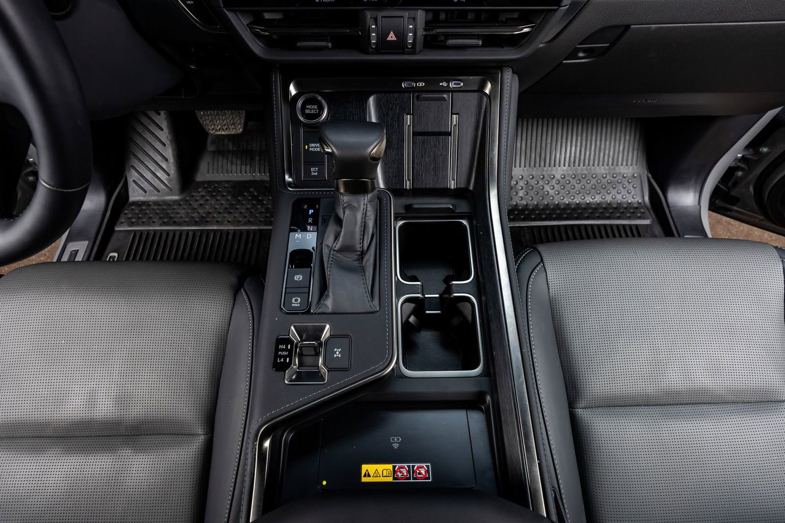 Used 2025 Lexus GX 550 550 Luxury+ w/ Accessory Package (2T) image 29