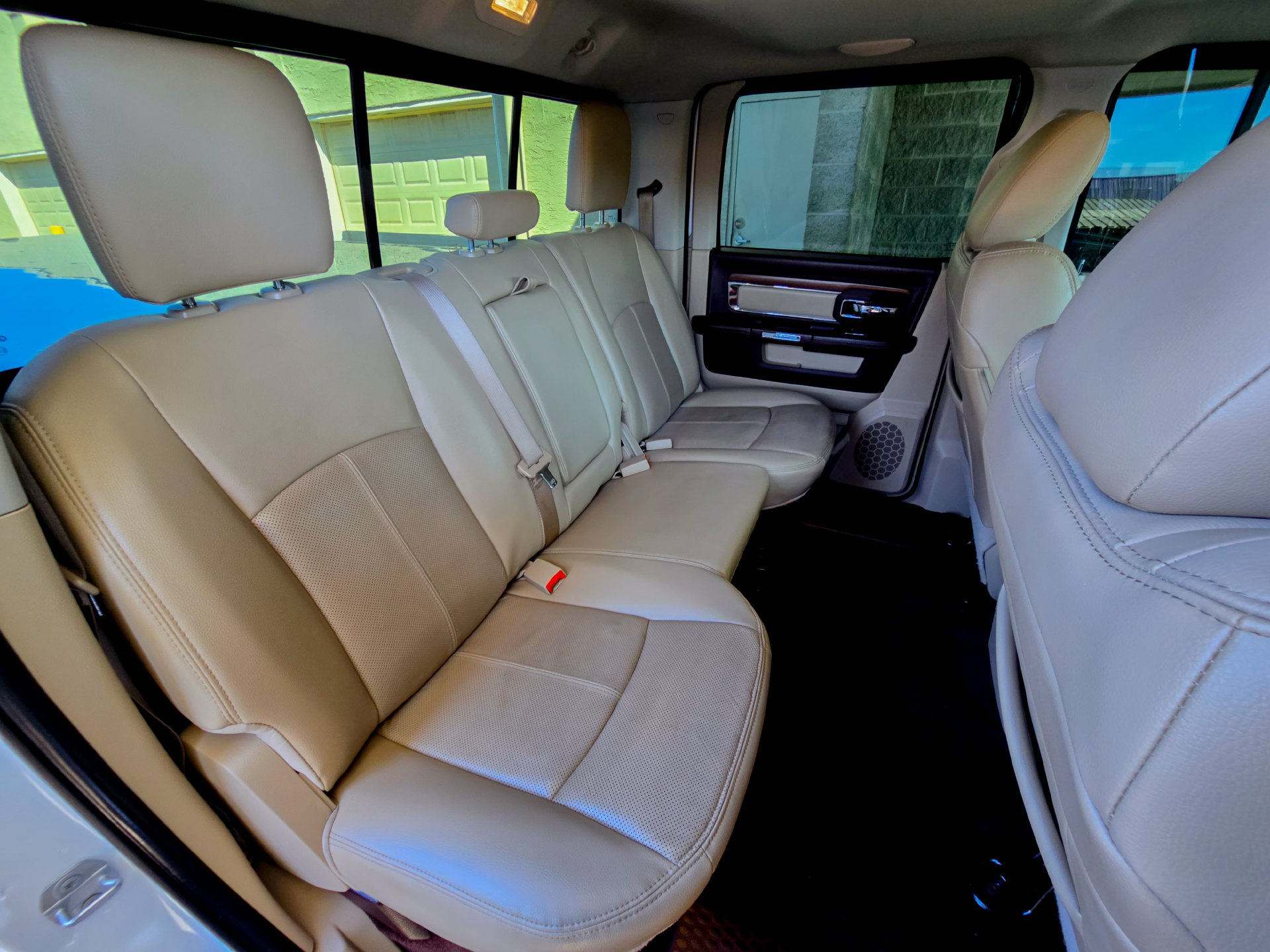 Used 2018 RAM 1500 Laramie w/ Convenience Group AWD/4WD image 27