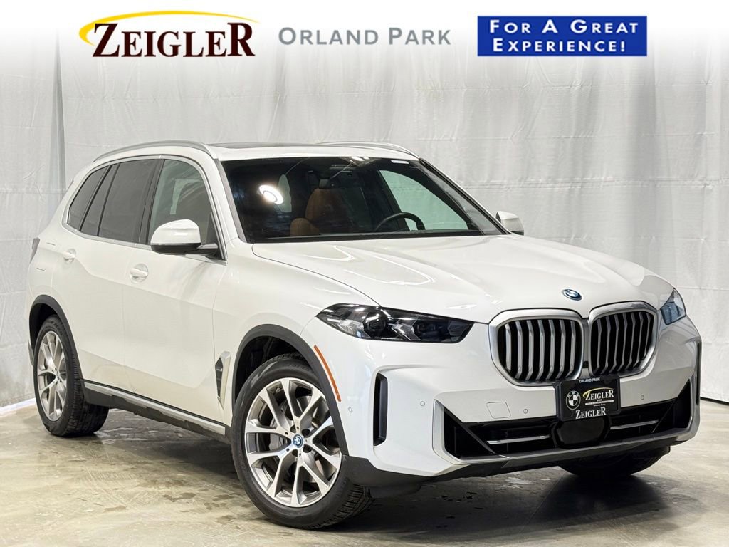 Certified 2024 BMW X5 xDrive50e image 1