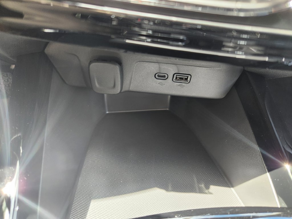 New 2026 Chevrolet Trax RS w/ Driver Confidence Package FWD image 20