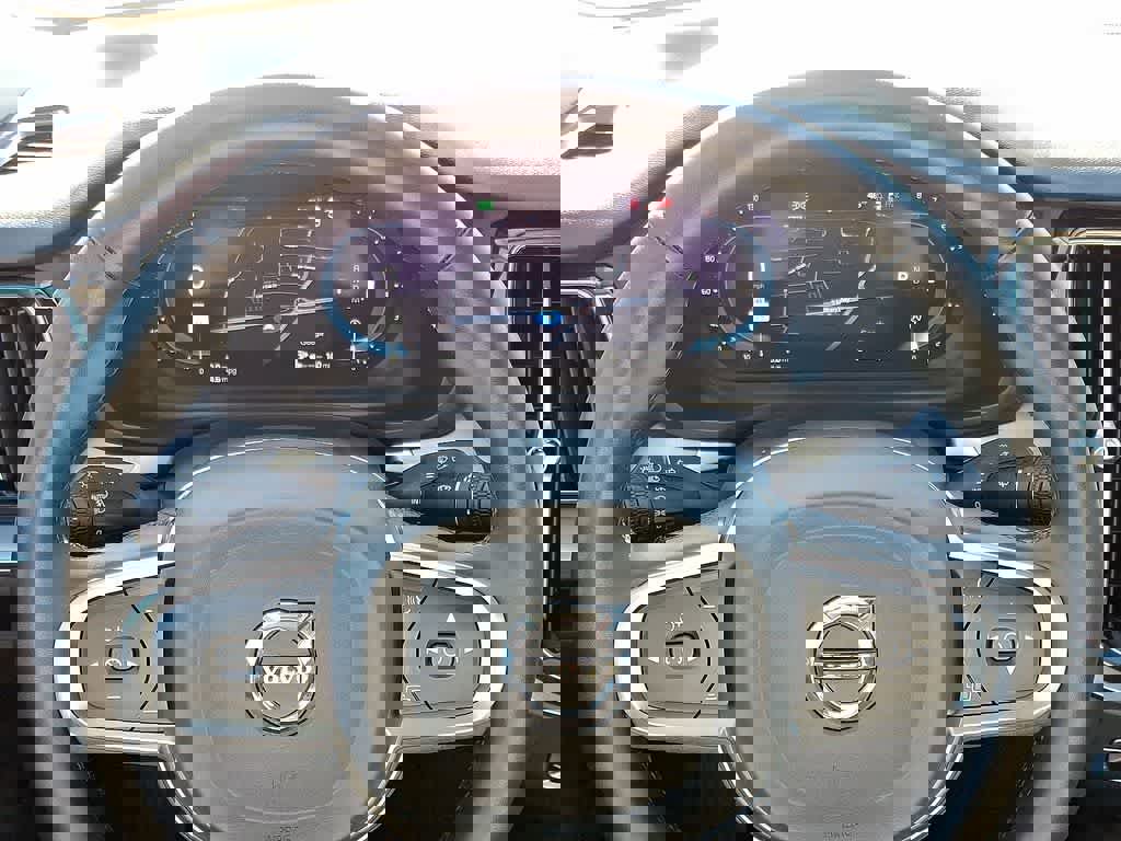 Used 2024 Volvo S60 B5 Core image 20