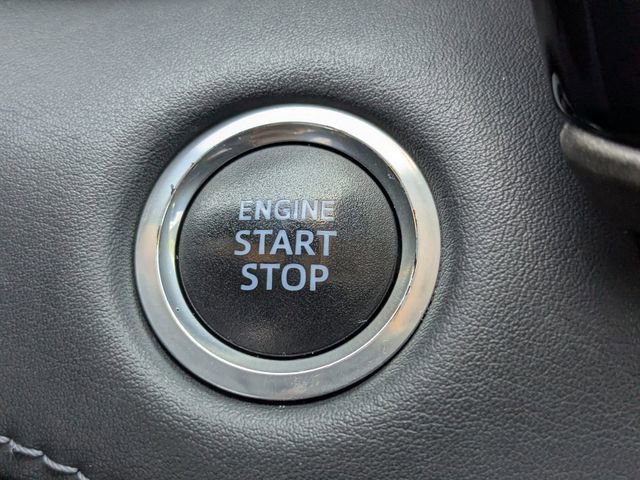 Used 2020 Toyota Highlander XLE image 27