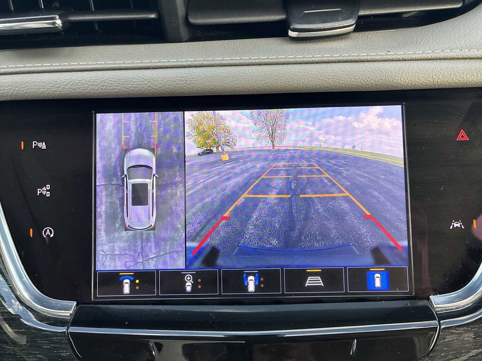 Used 2021 Cadillac XT6 Premium Luxury image 14