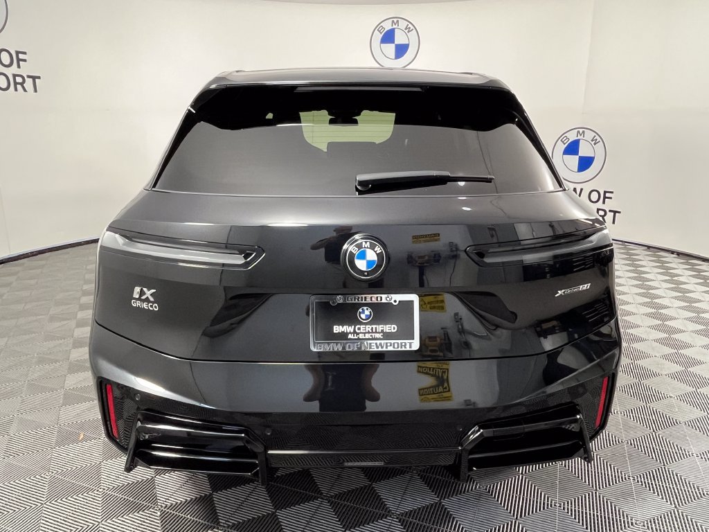 Certified 2026 BMW iX xDrive60 w/ M Sport Package AWD/4WD image 12