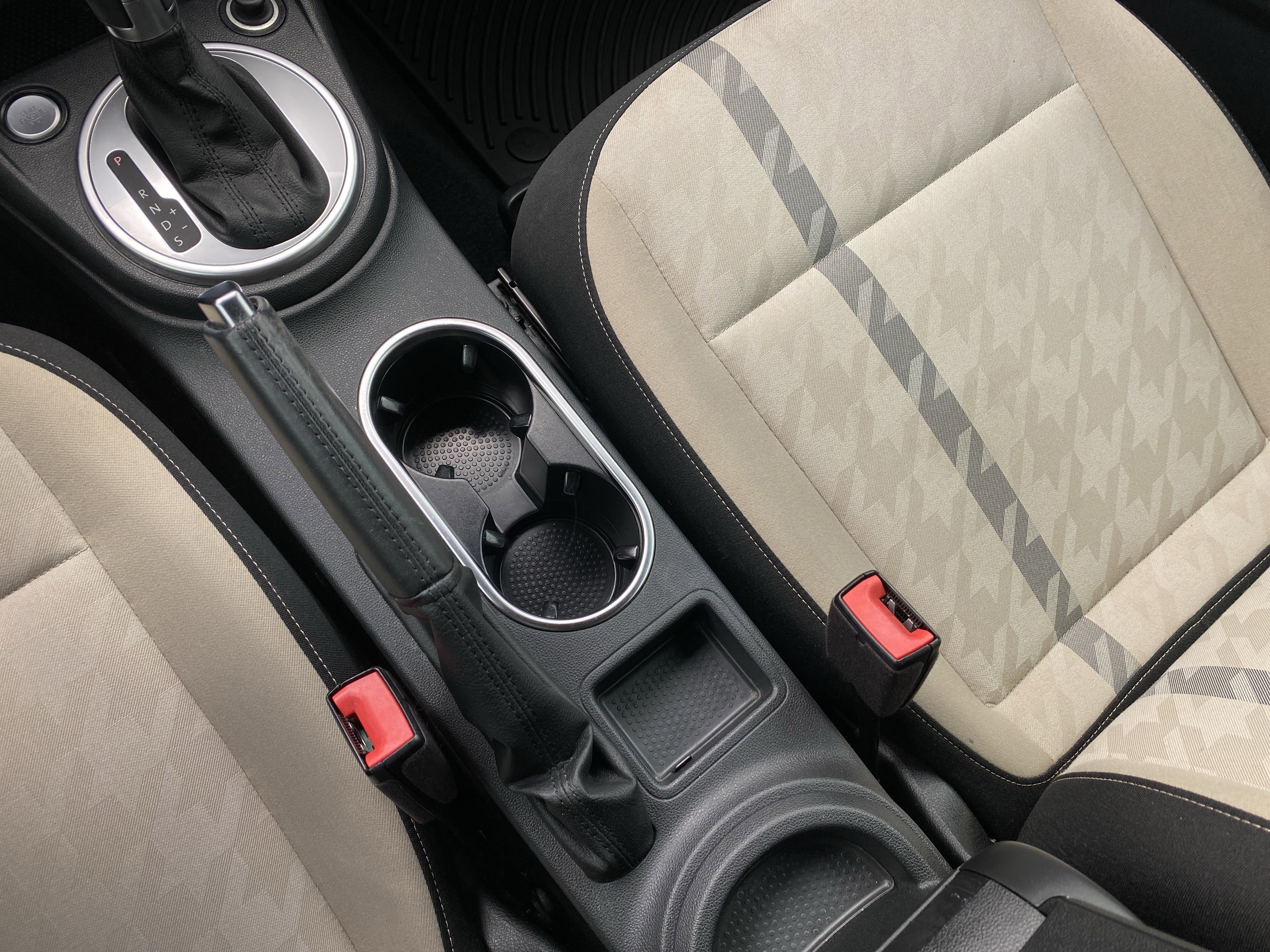 Used 2018 Volkswagen Beetle 2.0T Coast w/ Coast Lighting Package image 63