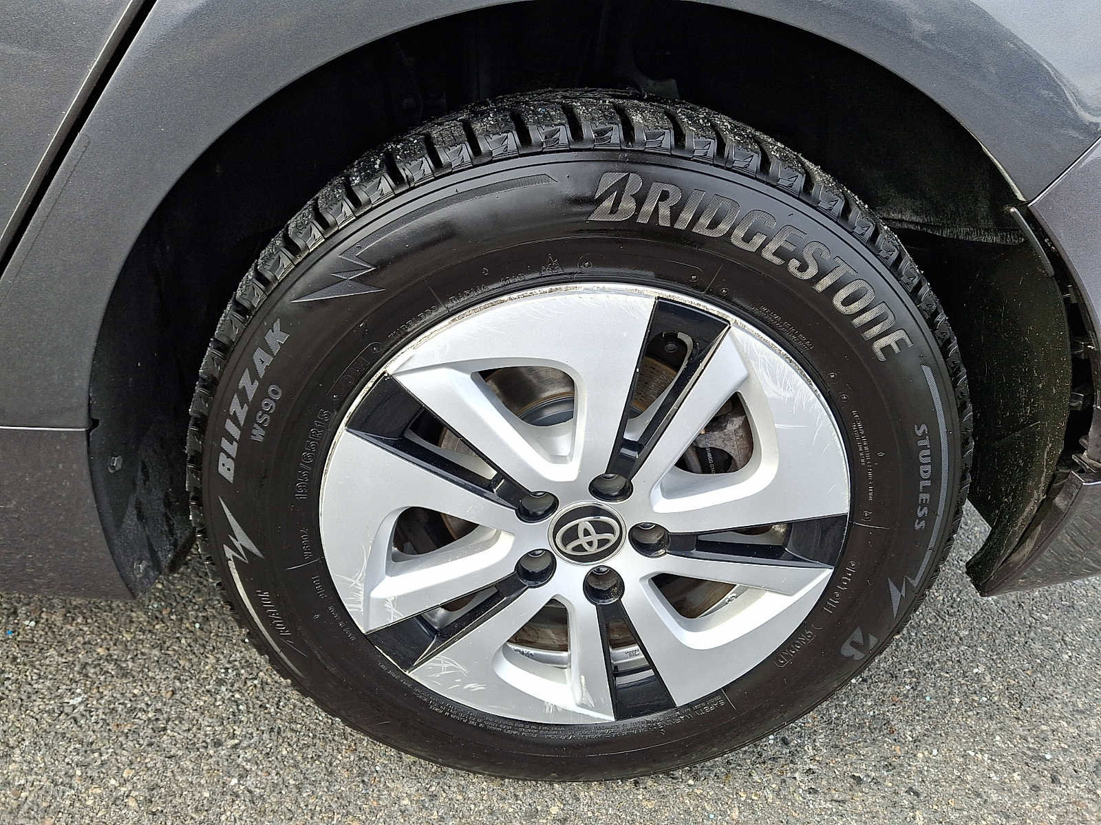 Used 2016 Toyota Prius Four image 7