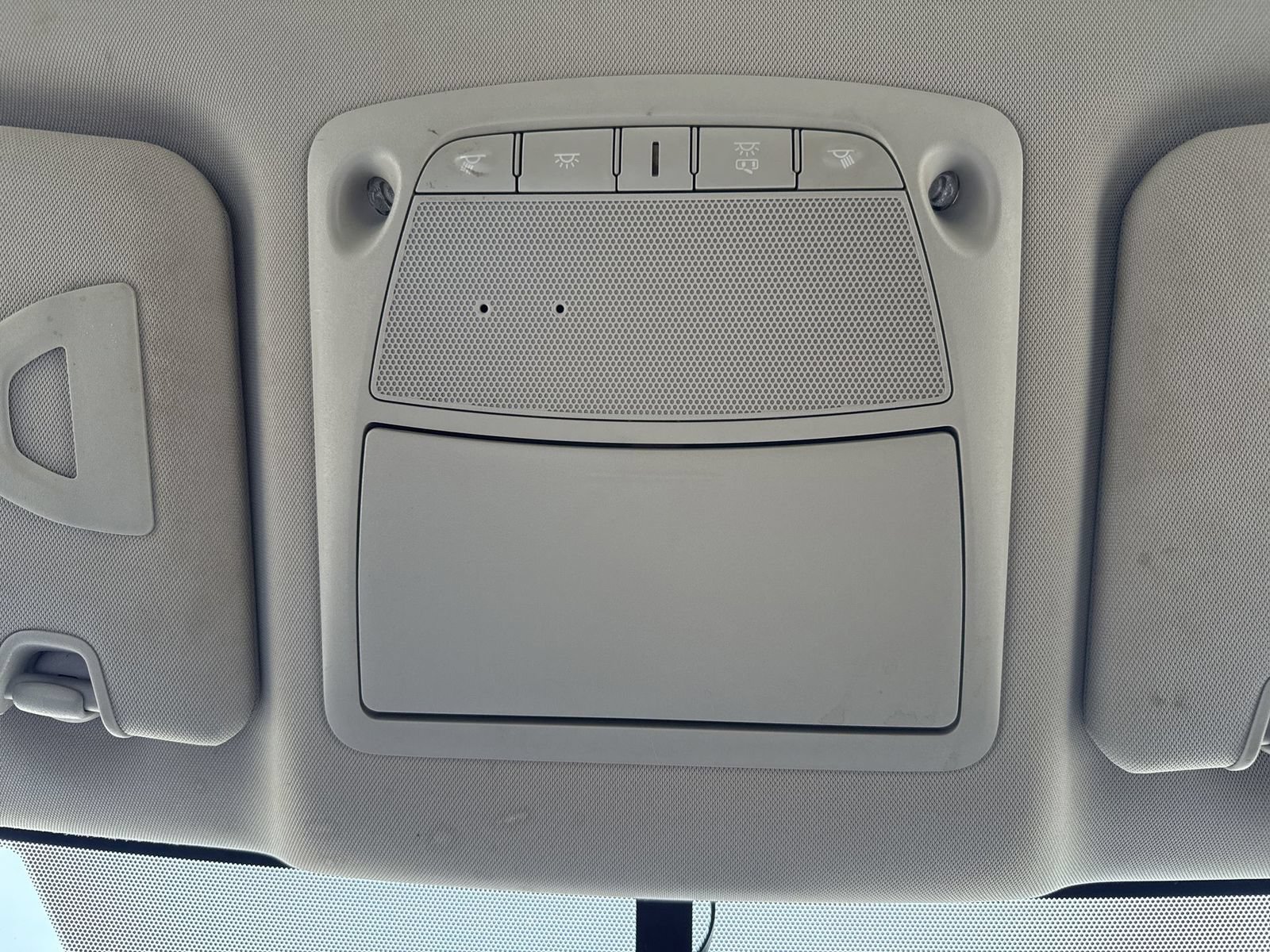 Used 2018 Nissan Rogue S AWD/4WD image 28