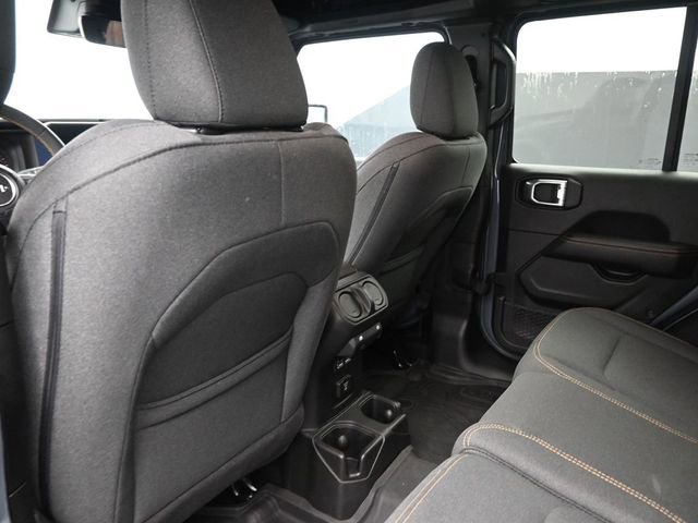 Used 2024 Jeep Wrangler Unlimited Sahara w/ Technology Group AWD/4WD image 16