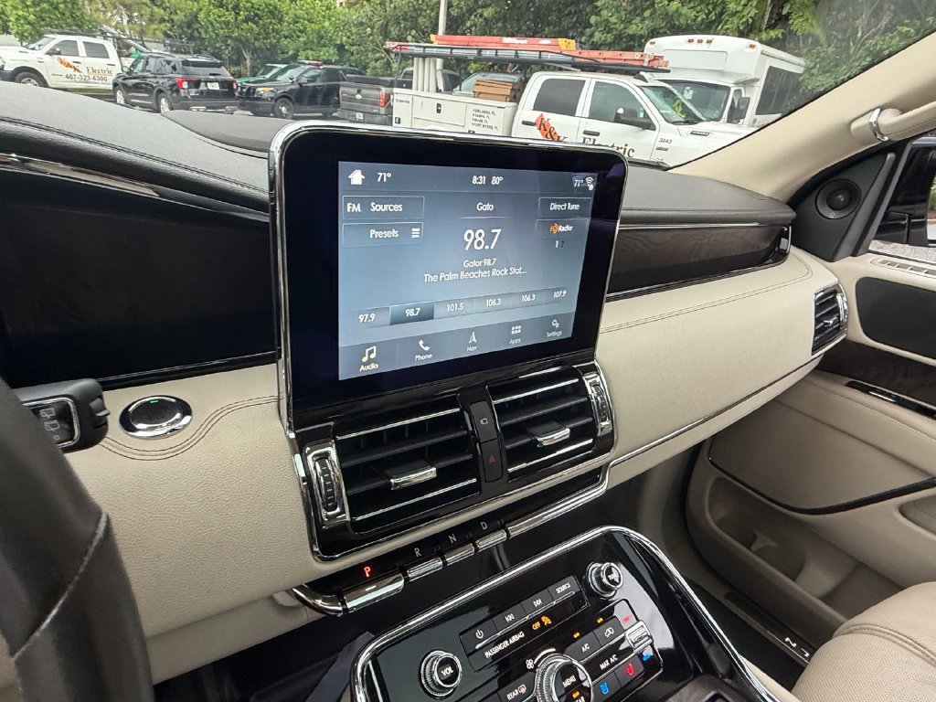 Used 2019 Lincoln Navigator Reserve w/ Cargo Package AWD/4WD image 12