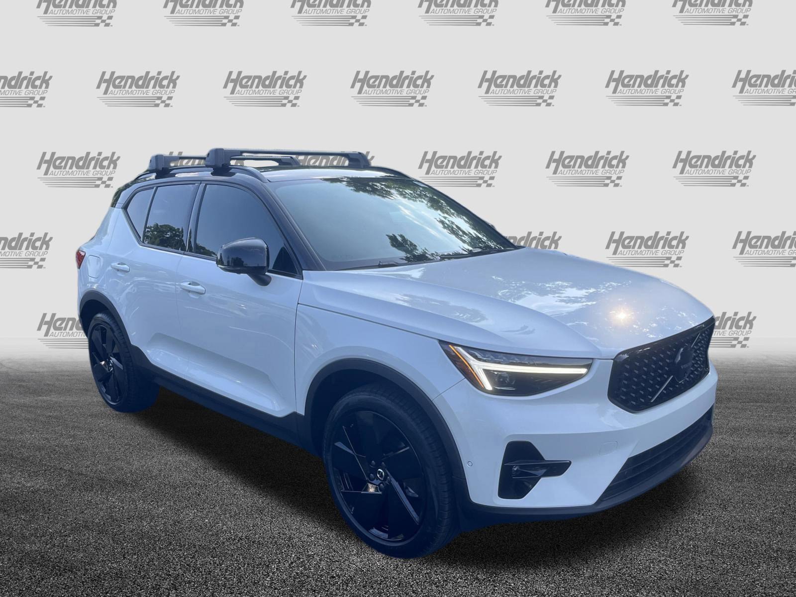 Used 2026 Volvo XC40 B5 Ultra w/ Protection Package Premier image 2