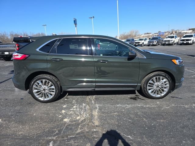 Used 2022 Ford Edge Titanium w/ Equipment Group 301A AWD/4WD image 11