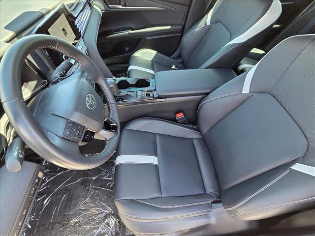 Certified 2025 Toyota Camry SE FWD image 14