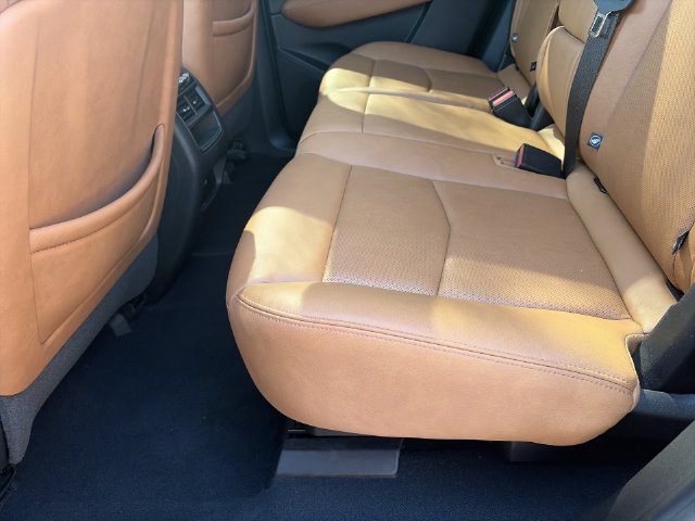Used 2020 Cadillac XT5 Premium Luxury FWD image 26