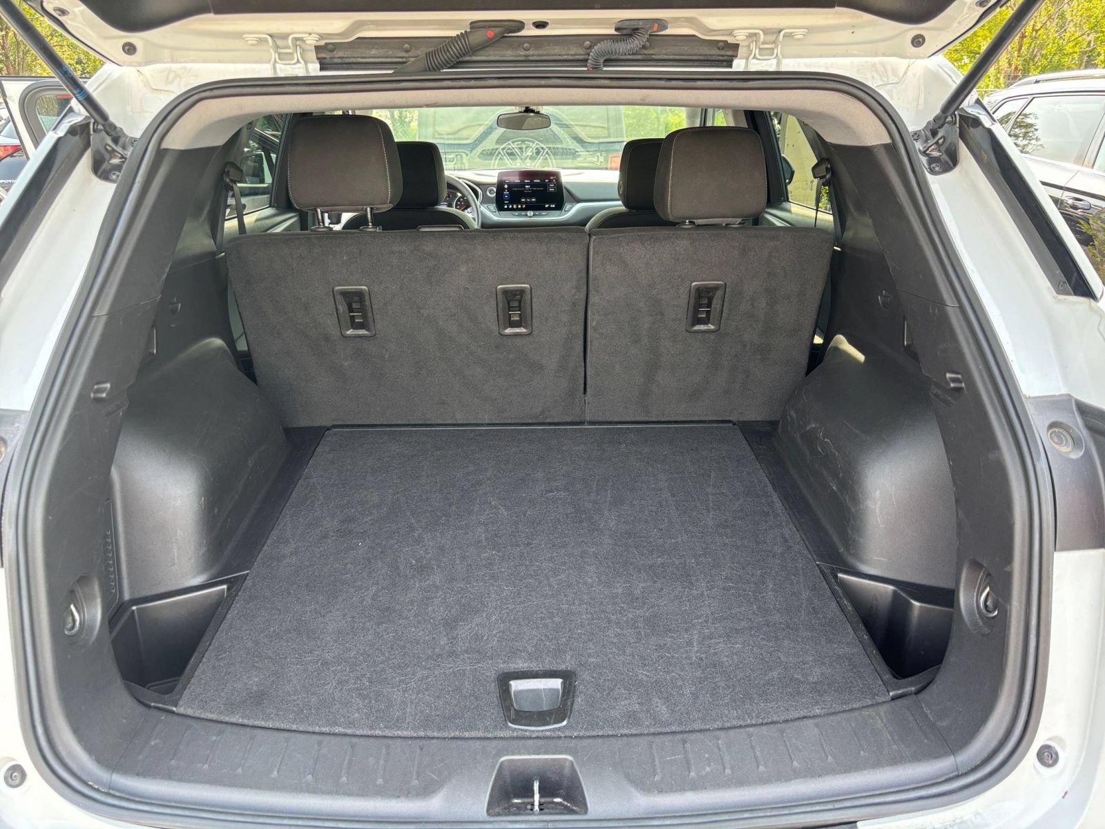 Used 2025 Chevrolet Blazer LT FWD image 32