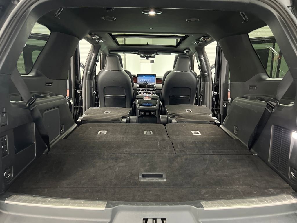 Used 2024 Lincoln Navigator Reserve image 39