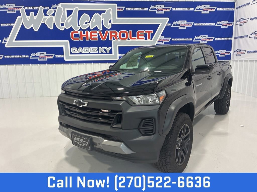 New 2025 Chevrolet Colorado Trail Boss w/ Midnight Edition AWD/4WD video 1