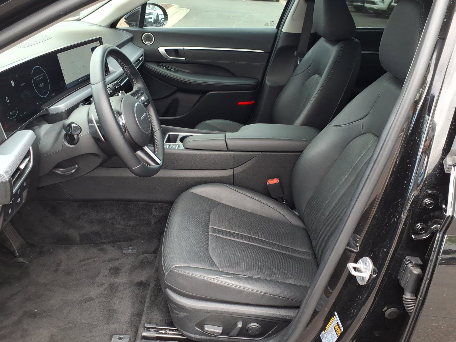 Certified 2025 Hyundai Sonata Limited FWD image 14