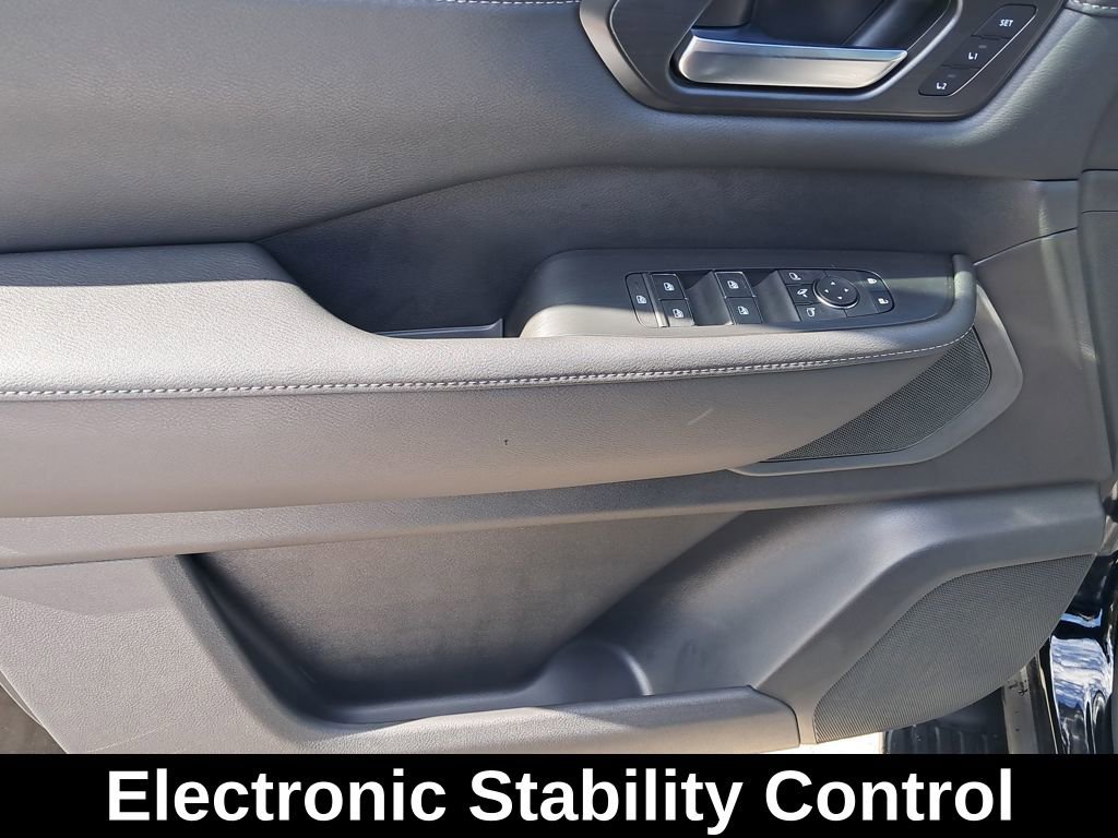 New 2026 Nissan Armada SL image 11